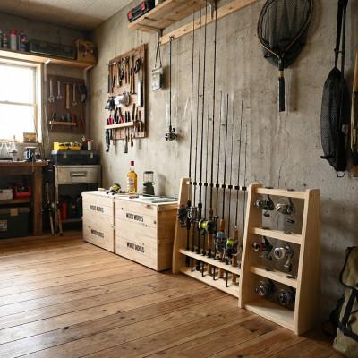 ふるさと納税 横手市 ロッドスタンド両面19本掛け+リールスタンド両面Mサイズ /本体:ナチュラル　フェルト:ブラック |  | 01