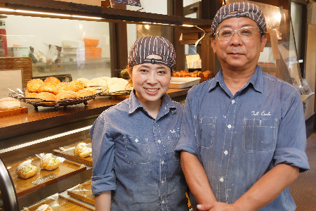 【瞬間冷凍】4種類のパン焼きたて直送便セット【食パン 純国産 佐賀県産 厳選素材 こだわり製法】(H111101)