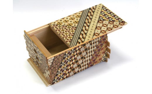 
            秘密箱７２回＋１仕掛け　小寄木
          