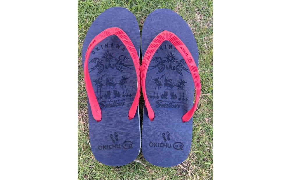 
            【サイズ選択可】プロ野球コラボ島ぞうり(ヤクルトスワローズ)   | 沖縄 プロ野球 ヤクルト ヤクルトスワローズ スワローズ 島ぞうり 旅行 美浜 トラベル キャンプ 人気 おすすめ 北谷 ちゃたん おすすめ
          