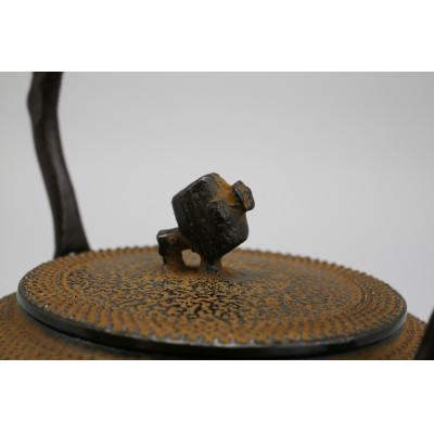 ふるさと納税 奥州市 南部鉄器 鉄瓶 宝珠アラレ 1.4L 【伝統工芸士 及川喜徳 作】 [Y0024] |  | 03