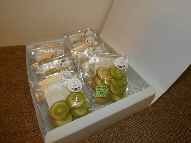 相模原市で栽培しているオリーブの葉で作られているクッキー