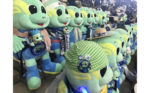 スタジアムの専用席で観戦する圧倒的ニータンたち！