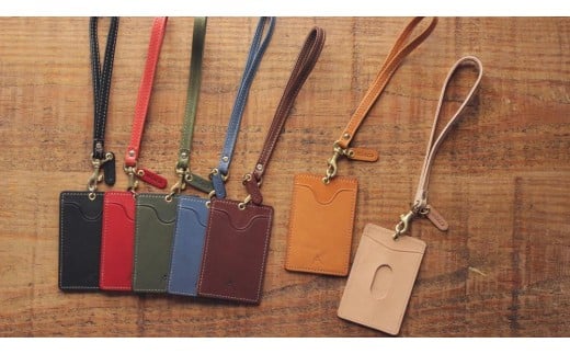 
                  【minca】栃木レザーのストラップ付タテ型パスケース 定期入れ 職人の手仕事 パスホルダー01+ストラップS　706【雑貨 日用品 人気 おすすめ 】
                