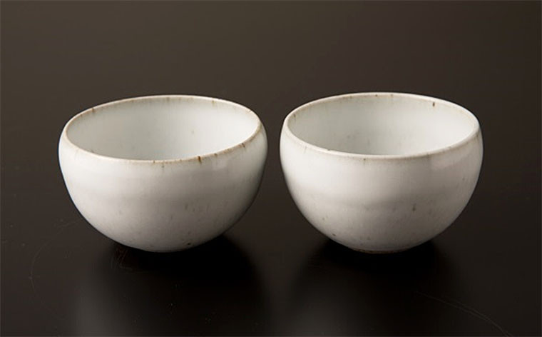 
                  【青龍窯】残雪釉湯呑茶碗 2点セット FZ26-860
                