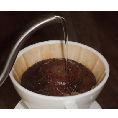 ふるさと納税 美作市 ウガンダ産　栽培期間中農薬不使用・無施肥のコーヒー　自家焙煎/中深煎り《豆》100g×2 |  | 03