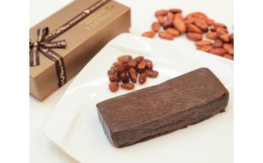 テリーヌショコララムレザン ／ スイーツ デザート チョコレートケーキ 東京都