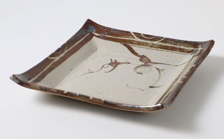 [唐津焼] 絵唐津正方形陶板 / 食器 / 佐賀県 / 大杉皿屋窯 [41ABAC003]