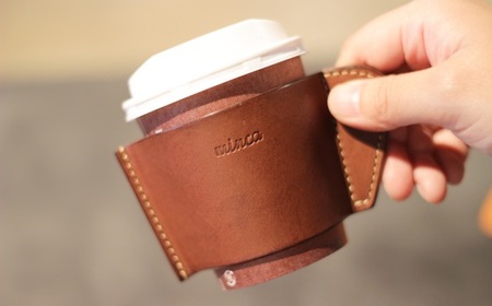 【minca】栃木レザーのカップスリーブSサイズ 自宅、オフィス、キャンプシーンでのカフェタイムに/チョコ　660【日用品 人気 おすすめ 】