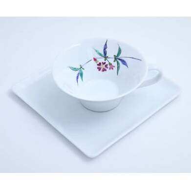 有田焼 ティーカップ＆ソーサ 山桜文【赤絵白磁硯処 雪月花】食器 うつわ 器 磁器 陶磁器 コップ カップ ティーカップ カップ&ソーサー 花 山桜 さくら 手描き | 50000円以内 5万円以内 