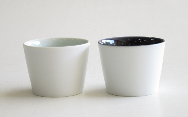 
有田焼 ARITA PORCELAIN LAB 内青白磁外刷毛&内墨ルリ外刷毛・ペアそば猪口
