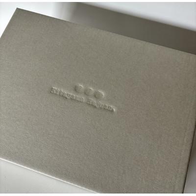 ふるさと納税 橋本市 【先行受付】キタヤマ果樹園のたねなし柿　9〜12個(2L〜3L)オリジナル化粧箱入り(シルバー箱) |  | 02