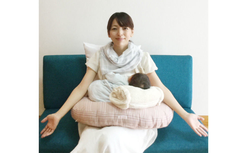 SANGOくっしょん（授乳クッション）琉球絣くろ　ベビー用品　出産祝い