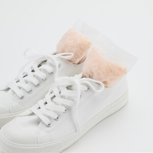 天然ヒノキの消臭・除湿剤 10パック入り 5g くりかえし使える 衣類消臭剤 衣類除湿剤 除湿剤 消臭剤 調湿 国産ヒノキ おがくず 無添加 天然素材 タンス 引き出し 靴箱 押し入れ 靴 ブーツ 湿