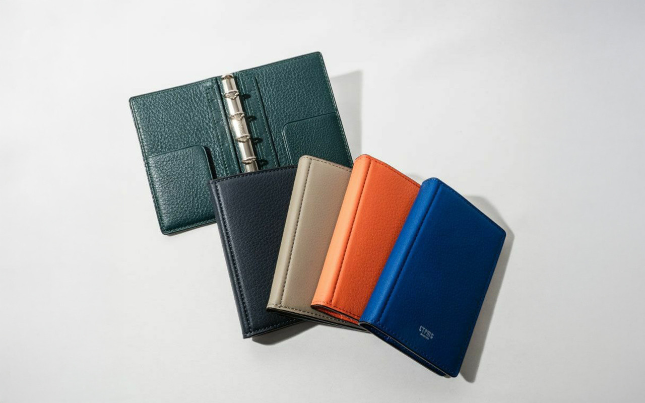 
                  【カラーが選べる】キプリス本革製手帳（ミニ5穴11mm）【革小物 革製品 ソフトシュリンクレザー 牛革 しっとり シーズンレス 職人 手帳 】
                