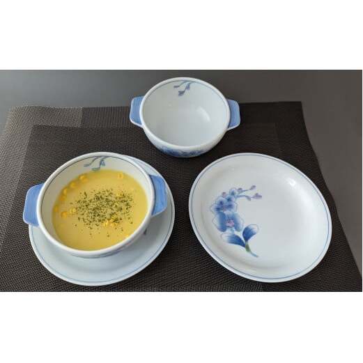 有田焼 華山窯 胡蝶蘭スープ碗・受け皿 （青・ピンク） 花言葉 贈り物 幸せ カップ＆ソーサー 東洋セラミックス A15-266_イメージ5