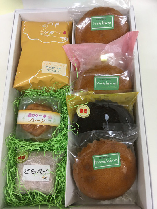
                  ケーキハウス自由ヶ丘　人気スイーツ詰合せ 15ｰ15 ※沖縄・離島への配送不可
                