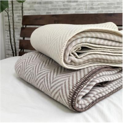 ふるさと納税 和泉市 【シングル2枚組】暖かメリノウール100%(毛羽部分)毛布 140×200cm  WOOL-1 |  | 02