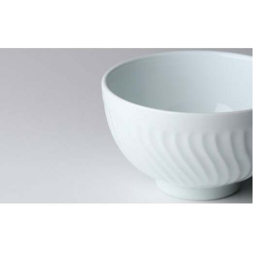 有田焼 白磁 波線彫 小丼【佳秀窯 西山正作 】器 うつわ 丼ぶり 伝統工芸 丼ぶり 陶芸作家 丼ぶり ろくろ 丼ぶり A60-84_イメージ2