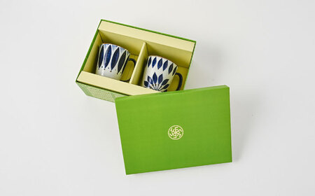 【波佐見焼】【当店オリジナルボックス】 ペアマグカップ サンテナボックス入り ペタル・ブルーフラワー【福田陶器店】[PA369]