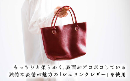 総手縫いで仕立てる本革の「ミニトートバッグ」