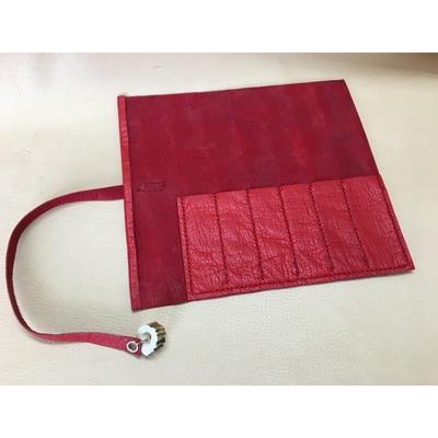 ふるさと納税 南箕輪村 【鹿革】 ロールペンケース(赤) |  | 01