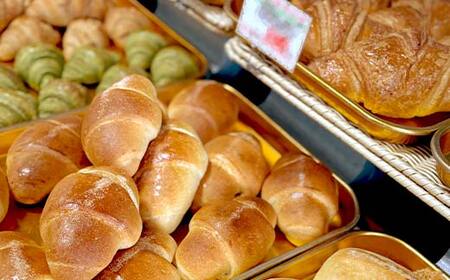 家計応援！大満足 市場のパン屋さんロスパンセット 20～25個 パン詰め合わせ セット おまかせ 訳あり 総菜パン 菓子パン パン セレクトパン セット 食品 F4F-8598