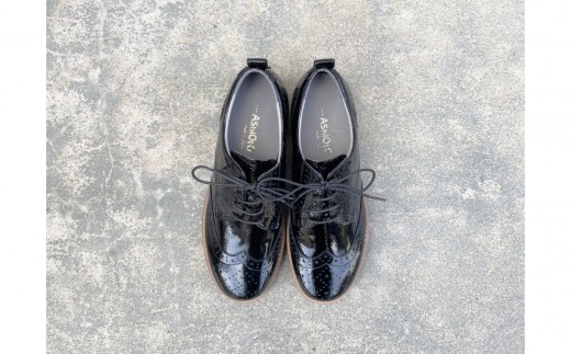 軽量メダリオンシューズ　【ブラックエナメル / サイズ　25.0センチ】
