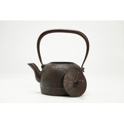 ふるさと納税 奥州市 南部鉄器 鉄瓶 棗輪 1.2L 【伝統工芸士 佐藤圭 作】 [Y0061] |  | 02