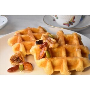 ナッツ・ドライフルーツの蜂蜜漬　峠プレミアム2種セット【萌(MOE)】【玄(KURO)】(日高町)【1221259】