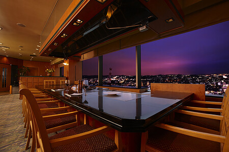 【八王子市ふるさと納税】京王プラザホテル八王子　松阪牛と魚介のコース　ディナーペア御食事券（1組2名様） | 松坂牛