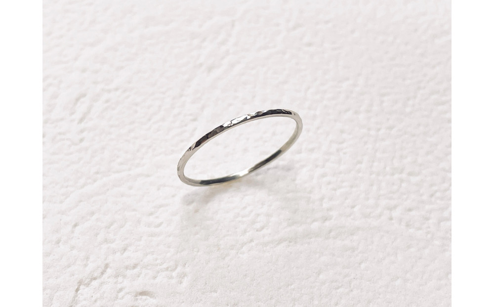 プラチナ 丸つち目 極細リング（ハンドメイド）【サイズ：9号】 232238_WW133VC09