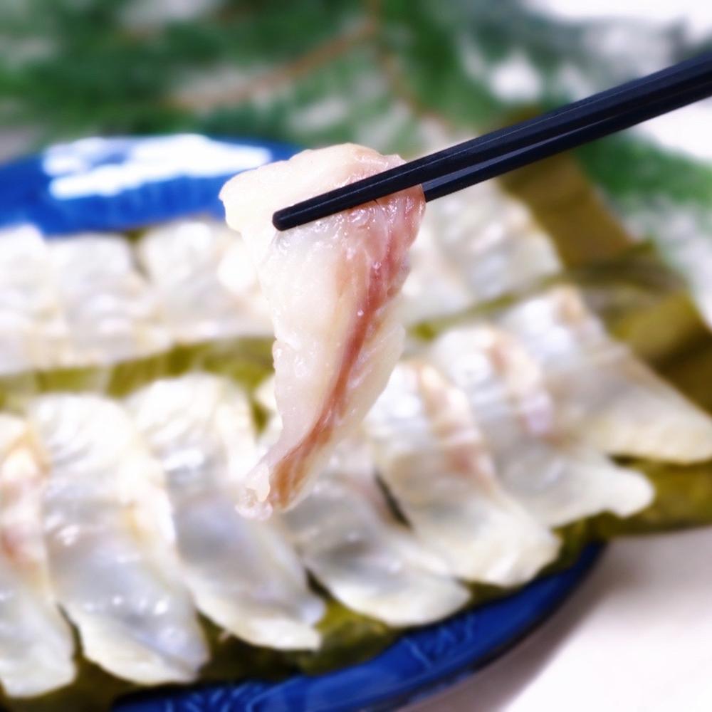 【ふるさと納税】長崎の森で育てた『幻のクエ』昆布〆 刺身用 5～6人前 1kg～2kg前後 頭・骨付き 高級魚 魚介類 くえ 海産物 冷蔵 長崎県 長崎市 送料無料