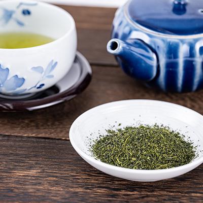 ふるさと納税 掛川市 世界農業遺産　静岡の茶草場農法　掛川茶深むし茶・葉織　100g袋×3本 |  | 01