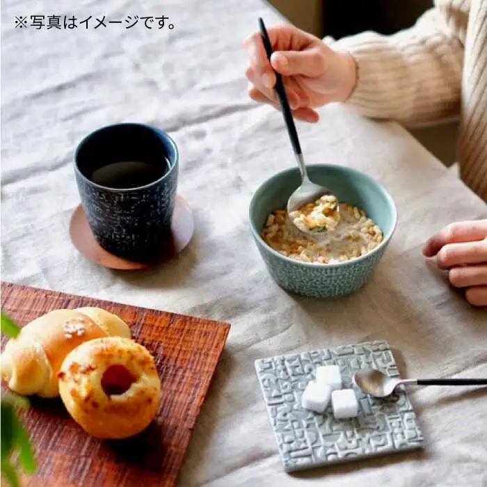 【波佐見焼】PATTERNED BOWL ペア 2点セット ecru ＋ morning mist 食器 皿 【BIRDS’ WORDS】 [CF020]  波佐見焼