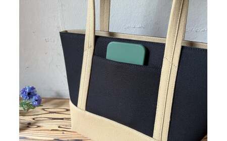 【 AKIRA オリジナル】【 マツコの知らない世界 で紹介されました！】 中型レディストートバッグ ショルダータイプ 黒×ベージュ 軽量 軽い 日本製 キャンバス 帆布 横型 肩掛け 通勤 通学 大
