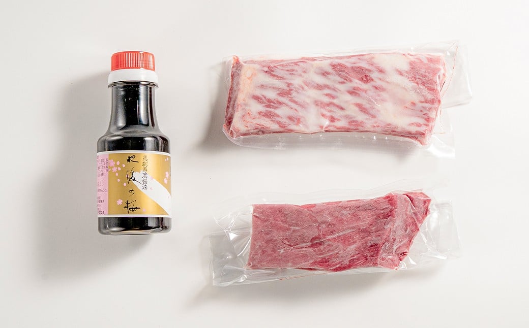 【桜屋】赤身霜降り馬刺し食べ比べ（各150g） 計300g（専用醤油付き 150ml×1本）