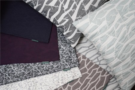 座れるクッション　cocioroso 御影石