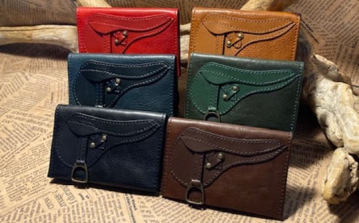 鞍型カード・名刺入れ（マチなし）（ブラック） / 栗東市 / 株式会社ブルズエフ [BIAU580]