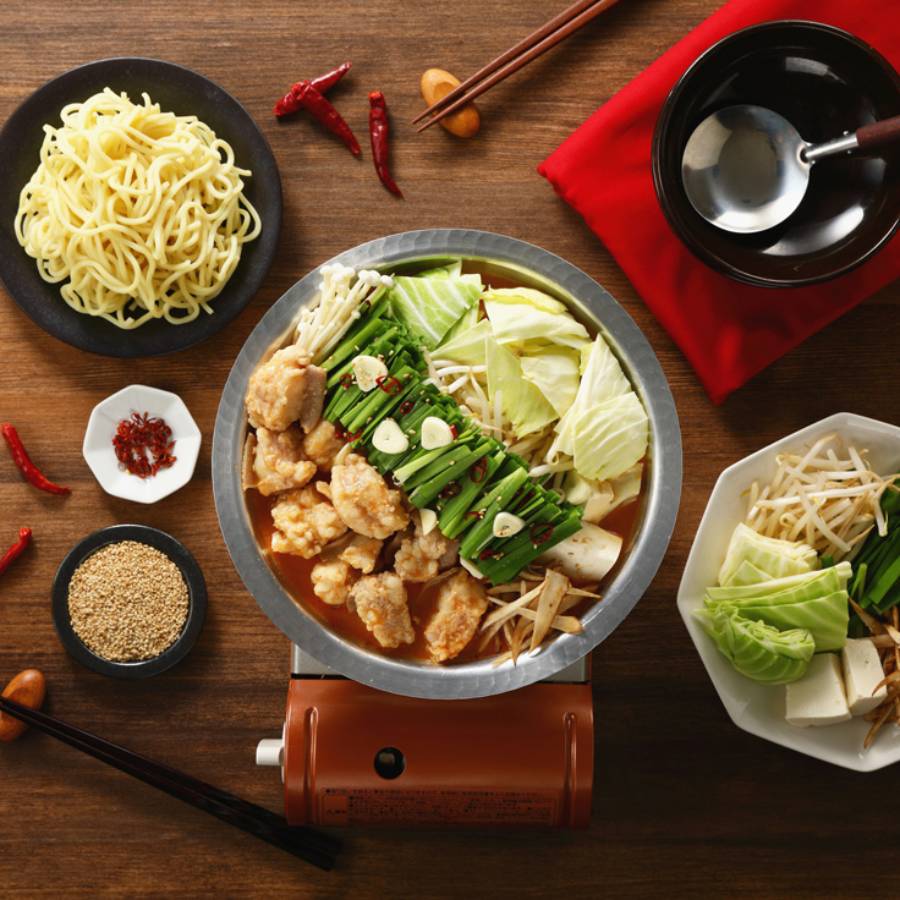 ＜山樹＞国産牛ホルモン「ピリ辛味噌もつ鍋」ちゃんぽん麺付き2～3人前