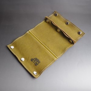 【0968-1】心躍るリアルレザーの質感！　牛革CB缶カバー OLIVE（野口オートキャンプ場）