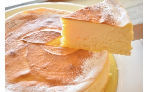 
                  コクのあるしっとりスフレチーズケーキ（6号×1ホール）
                