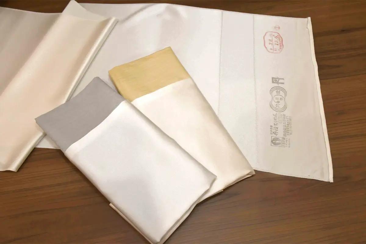 日光産 杉のアロマと丹後産 朱子織の別注白生地を使用した枕カバー1枚とのセット [0982]