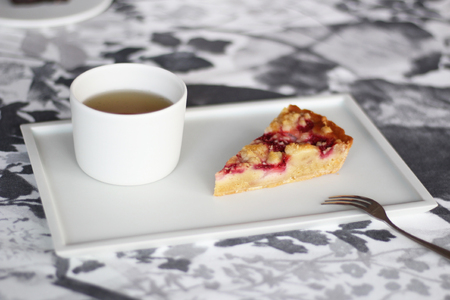 【Mustakivi】LONG PLATE SEIJI｜ ムスタキビ Mustakivi むすたきび MUSTAKIVI Marimekko マリメッコ デザイナー 砥部焼 北欧 キッチン 食器 食器