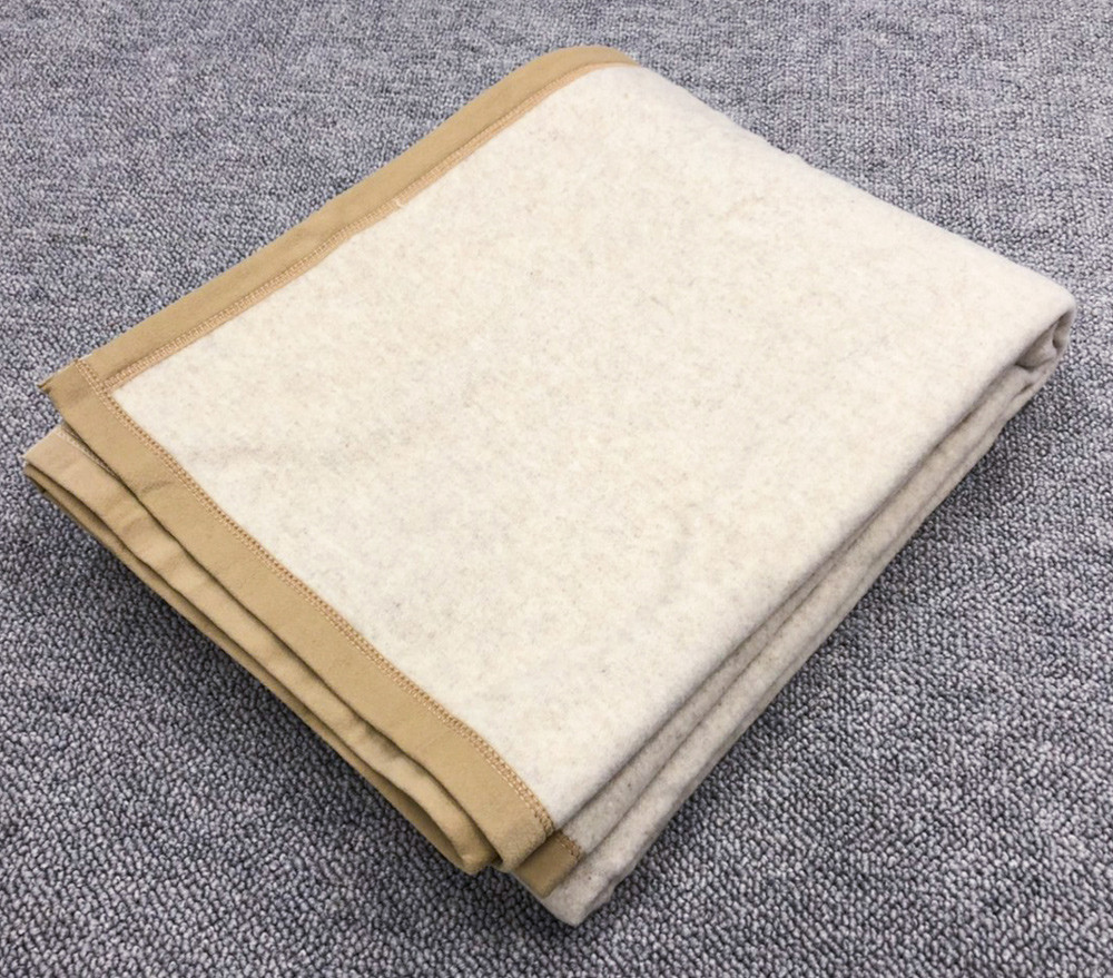 
                  繊維の宝石カシミヤ10%入り ウール毛布(毛羽部分) シングルサイズ KW-15 [4593]
                