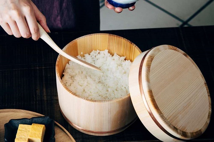 令和７年度産AKOMEYA TOKYO特別栽培米 コシヒカリ 窒素充填2kg×9回 定期便【コシヒカリ こしひかり 真空パック 減農薬 特別栽培米 贈答用 プレゼント ギフト アコメヤ D-308 】