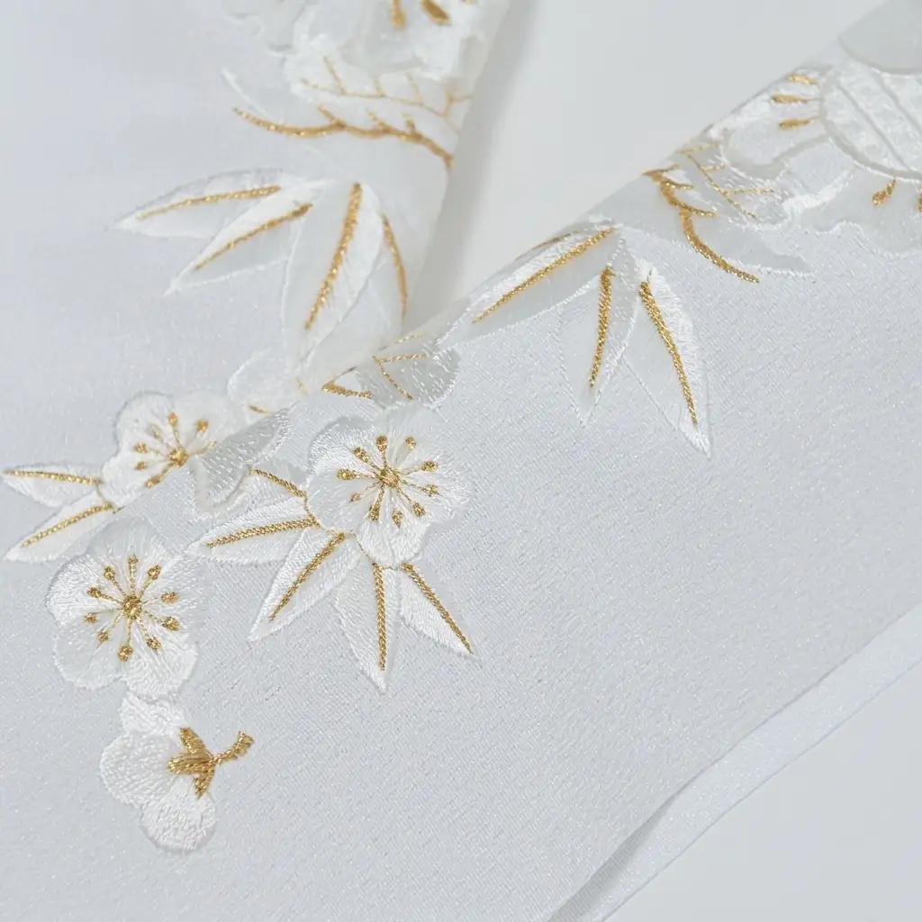 半衿　松竹梅にふくらすずめの柄　ししゅう　白地に白と金の糸 刺繍 織物 ファッション 和装 篠原縫製