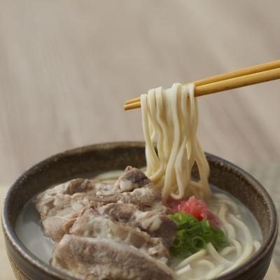 ふるさと納税 与那原町 【沖縄そば金太郎】豚骨ベースの軟骨ソーキそば 8食セット |  | 01