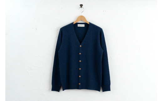 Vネックカーディガン 度詰 (ブルー)男性用サイズ:M(42)≪白田のカシミヤ/SHIRATA KNITWORKS≫