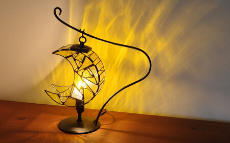 ステンドグラスのテーブルランプ 月 イエロー S / ランプ オリジナル ギフト / 瀬戸市 / Ｎｉｊｉｉｒｏ Ｌａｍｐ[BBAD040]